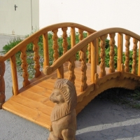 Декоративный мостик из дерева